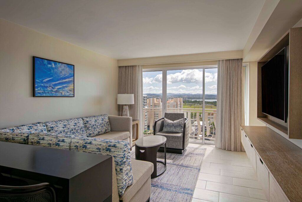 image-Junior-Executive-Suite-Two-Doubles-city-view-1
